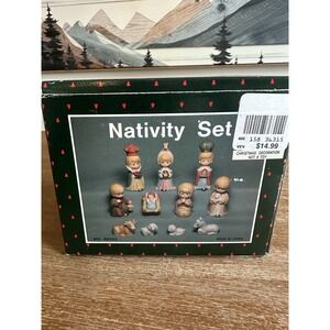 11 Piece Hand Painted‎ Porcelain Nativity Set Made For Fred Meyer Religion Faith